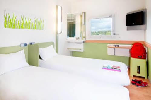 Prouvy B&B Hotel Valenciennes Sud מראה חיצוני תמונה